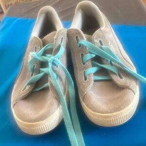 Puma Kids Gray suede Sneakers with Blue Laces 2c
